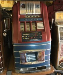 Mills Hightop 10c Slot Machine