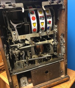 Jennings Nevada Club Chief Dollar Antique Slot Machine