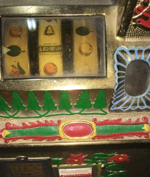 1931 Mills Golden Poinsettia Bell Slot Machine