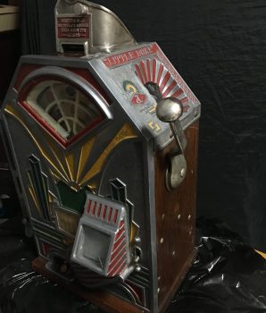 1 cent Little Duke Slot Machine with Gum Vendor